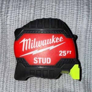 Milwaukee Stud 25FT Tape Measure - Red and Black